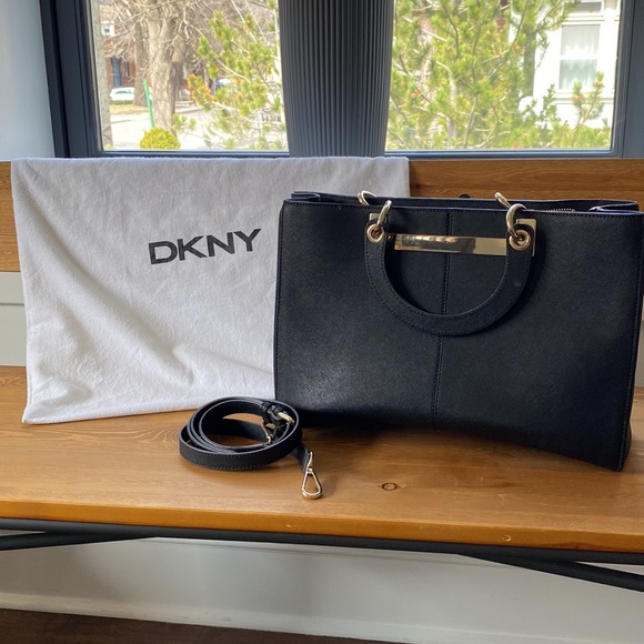 DKNY purse - Picture 2 of 5